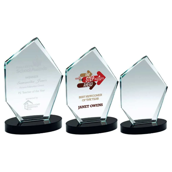 CLEAR GLASS OFFSET DIAMOND PLAQUE ON BLACK BASE (15mm THICK)